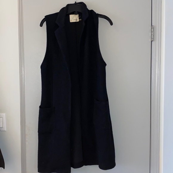 Sleeveless cardi - Picture 1 of 3